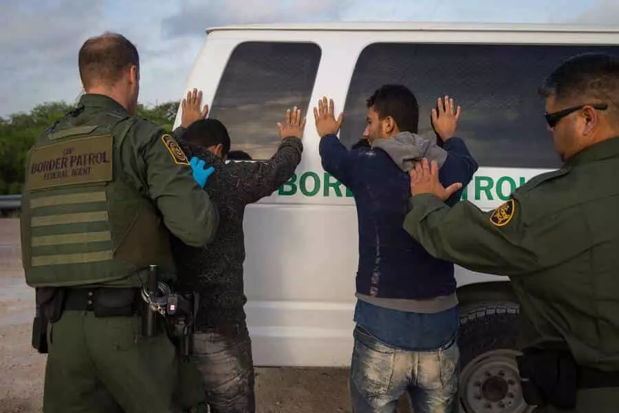 - This Nation Illegal immigrants arrested at border