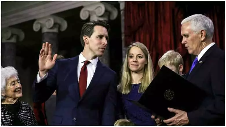 Josh Hawley sworn into U.S. Senate