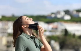 woman wearing mask