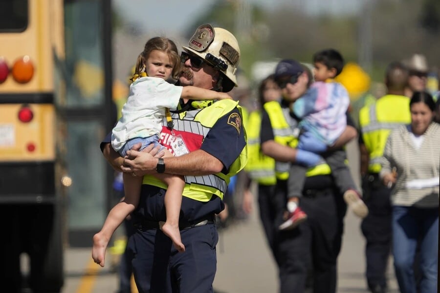 Texas School Bus Crash Claims Lives Of Man And Child Over 40 Students Onboard