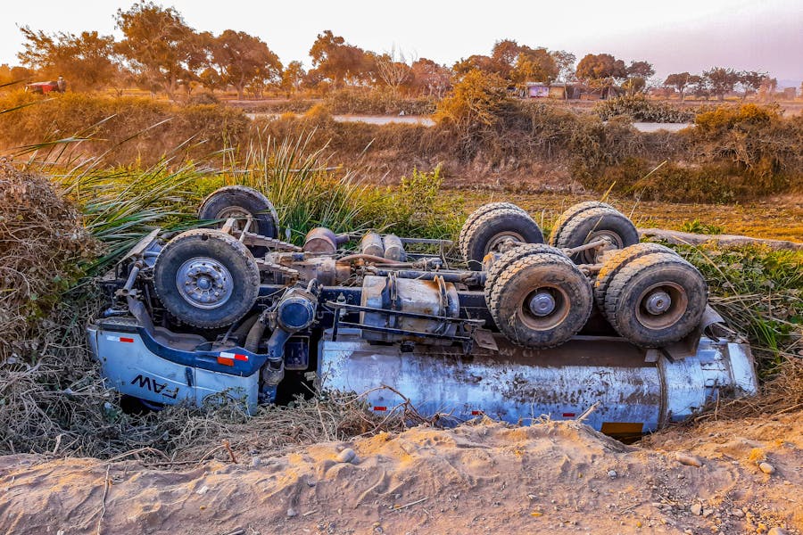 5 Tips for Handling a Truck Accident Claim