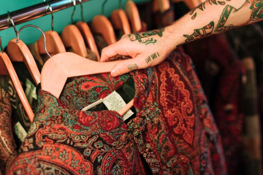 Style Up Yourself by Wearing Stylish Traditional Clothes in These Festive Season