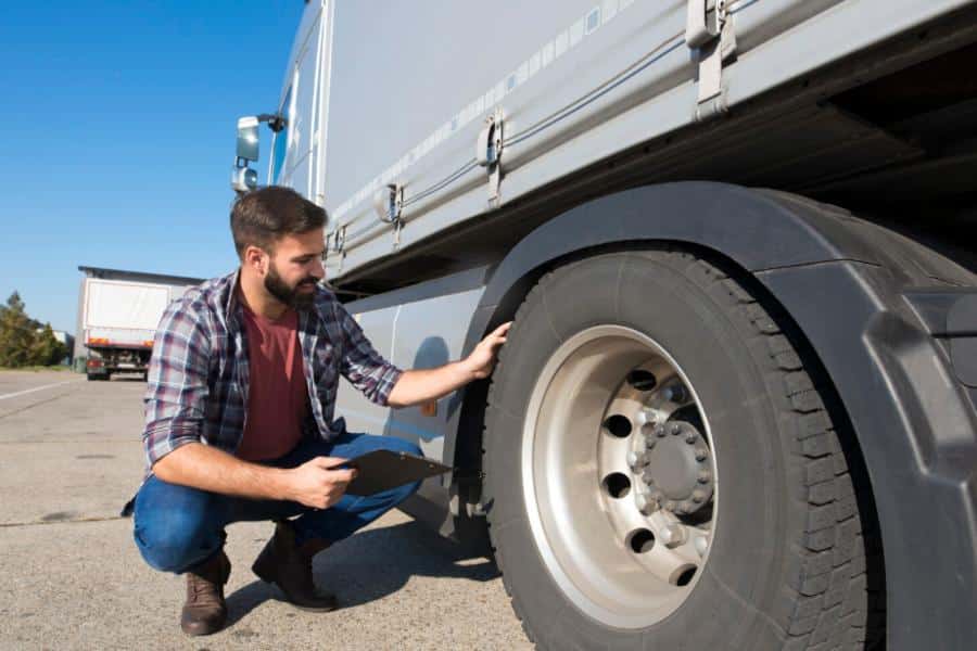 Why Are Side Underride Guards Not Required on Most Commercial Trailers?